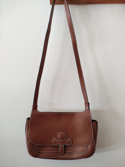 Mochila castanha em pele + Botas pretas