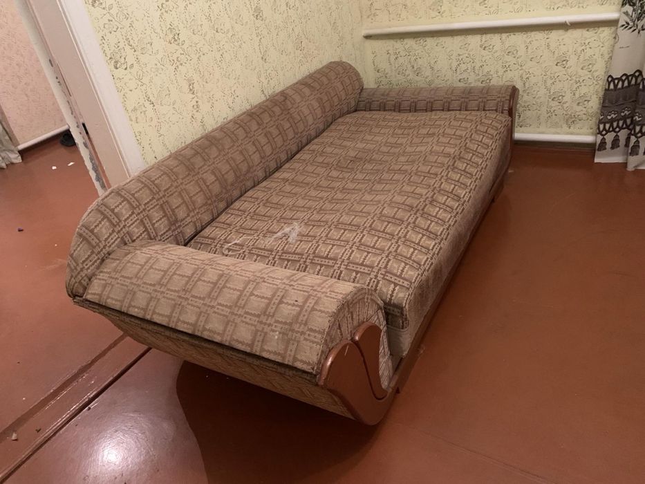 Диван старовинний