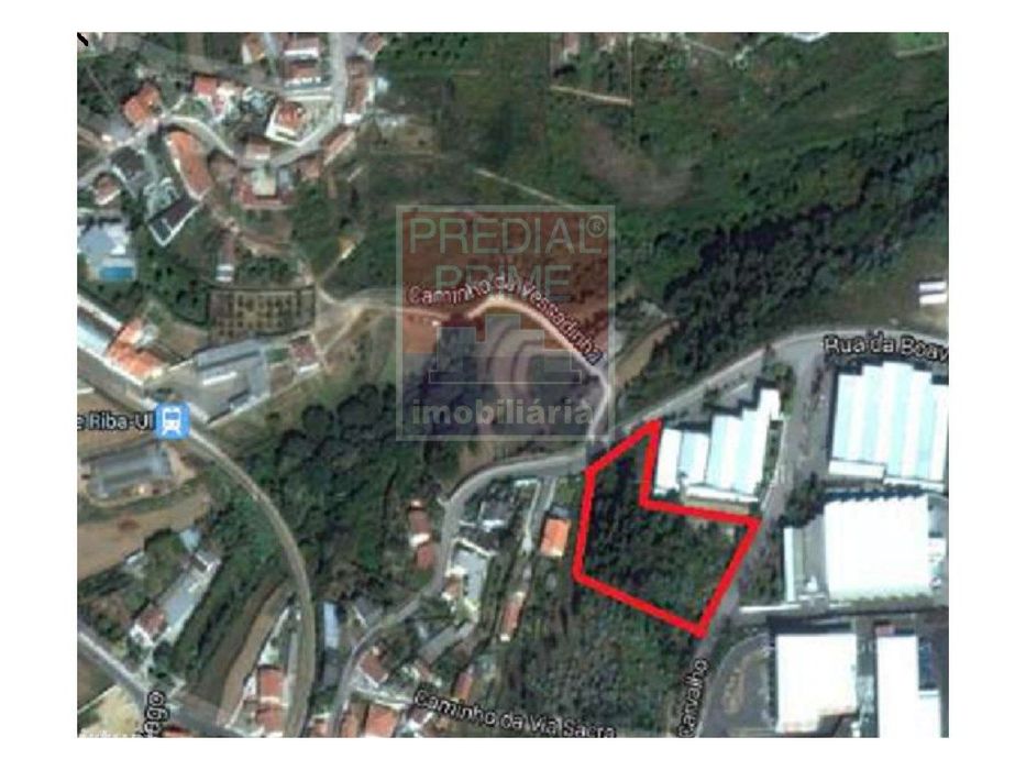 Terreno Situado Na Zona Industrial De Oliveira De Azemeis