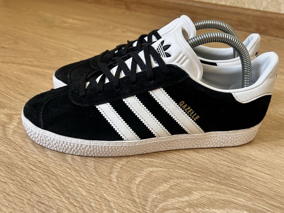 Жіночі кросівки білі кросівки Adidas Gazelle Originals BB5476
