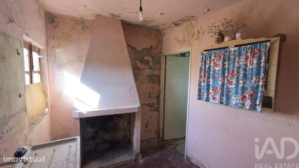 Moradia em banda em Tabuaço de 350 m2