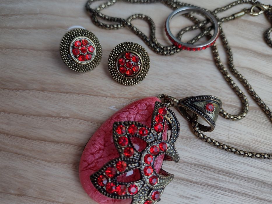 Komplet czerwone kryształki antyczne złoto kolczyki naszyjnik obr