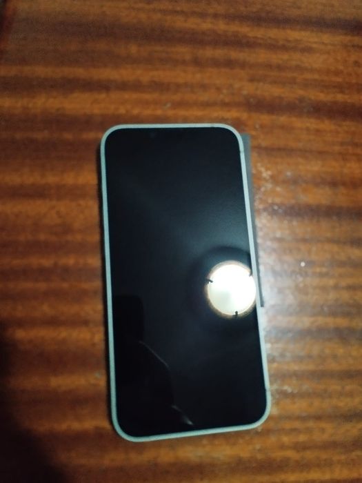 iPhone 16e novo!