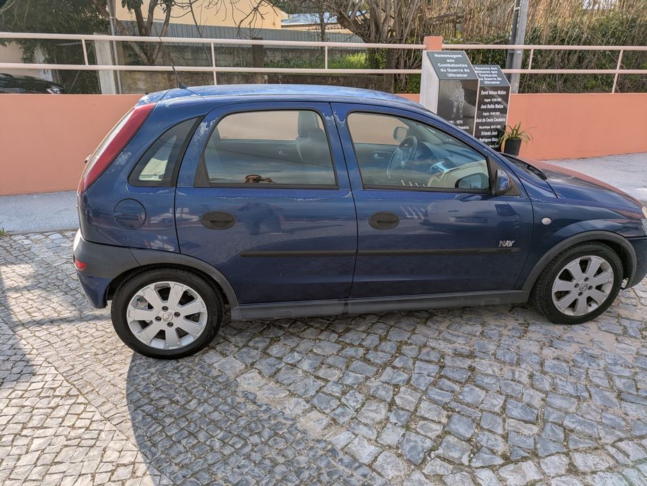Carro Opel corsa 2003
