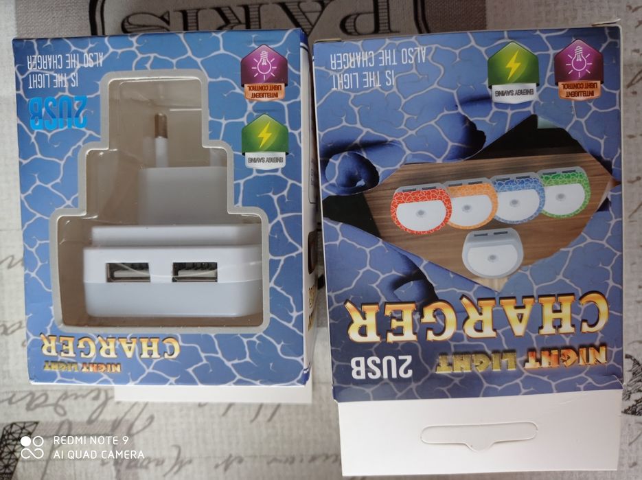 Зарядное устройство с двумя USB портами и ночником зарядне