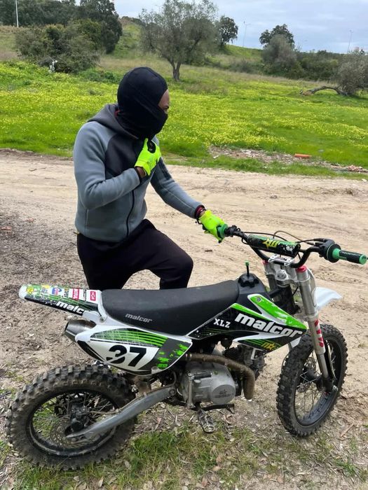 Pit bike 125cc Em setubal perto da estação
