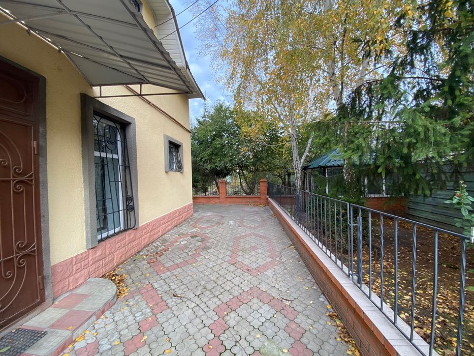 Продаж будинку з НАДЗВИЧАЙНИМ відчуттям простору в центрі міста (л1)