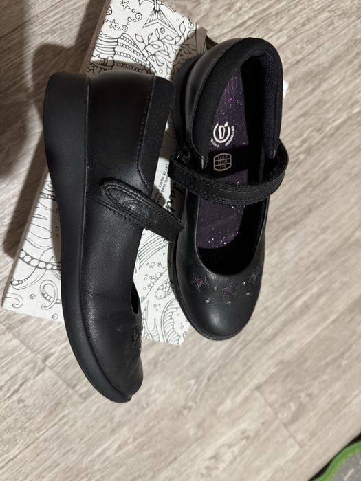 Туфлі Clarks шкіряні кожа