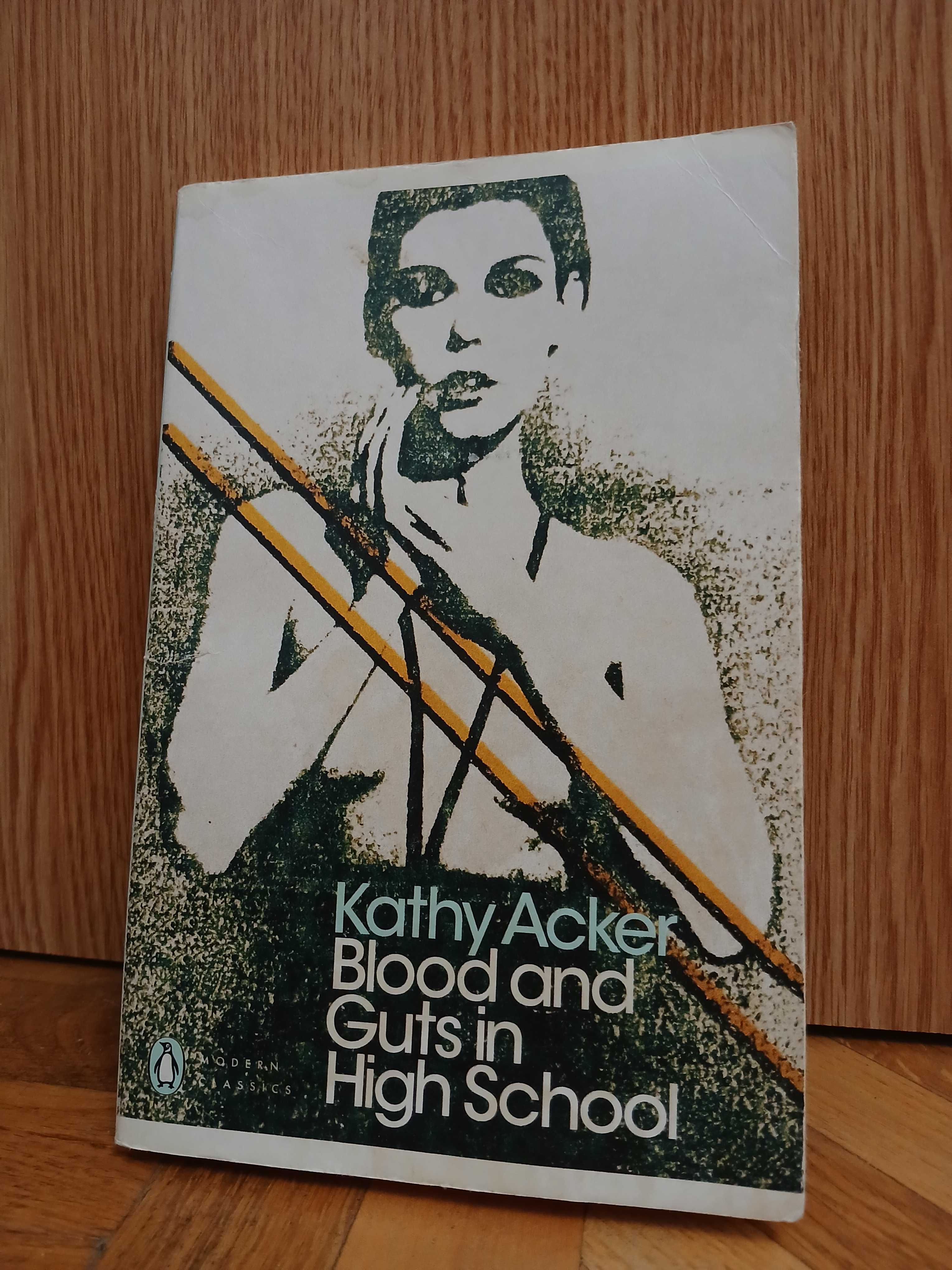 кровь и кишки на холсте