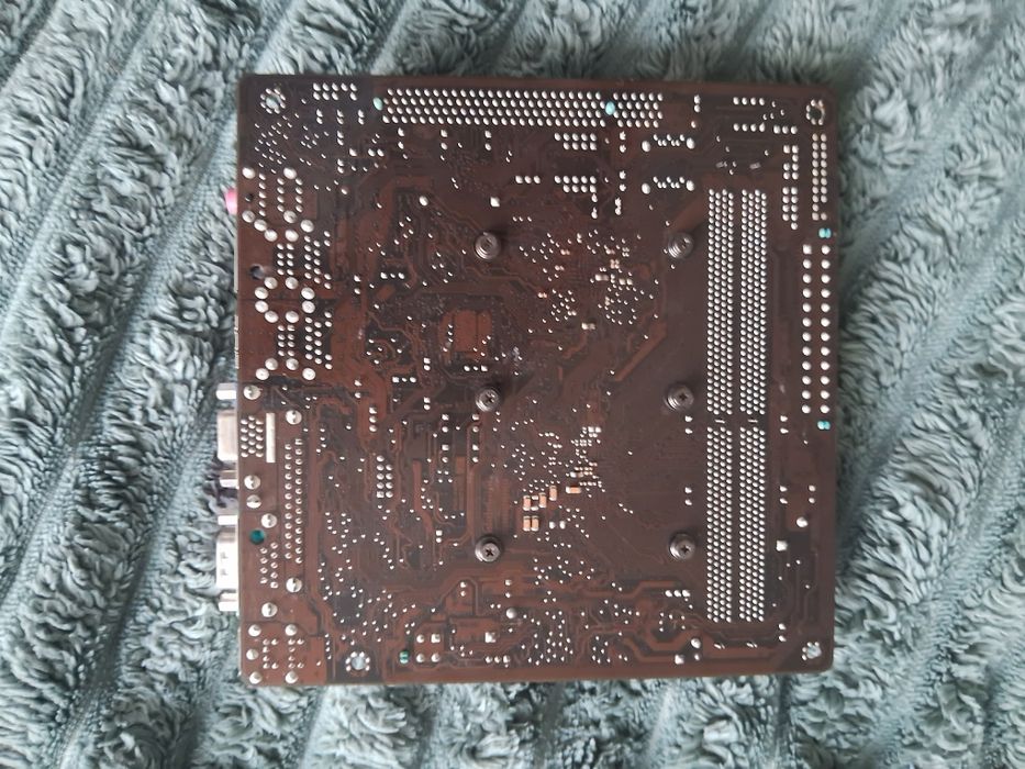 Материнська плата