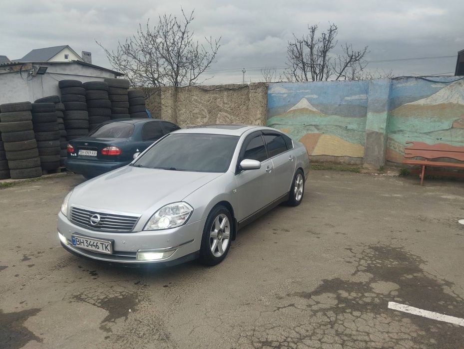 Продам срочно автомобиль