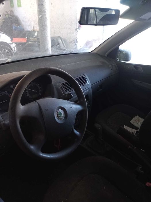Skoda Fabia para peças