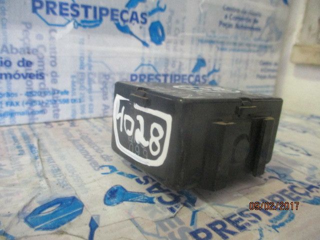 Botão / interruptor electromecânico / relé NISSAN Patrol GR IV (Y60)
