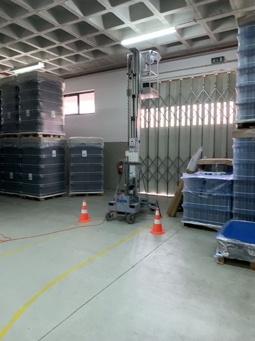 Aluga-se plataforma elevatoria genie