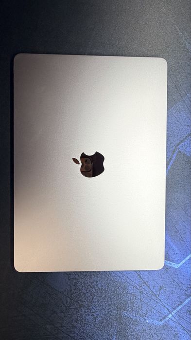 MacBook air M2  8/256