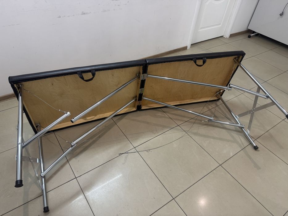 Кушетка для тату , масажу , бʼюті