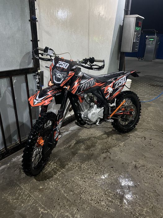 Продам кові адванс 250