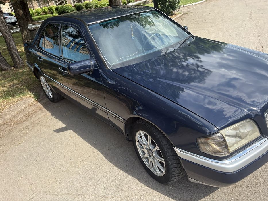 Mercedes- Benz W202