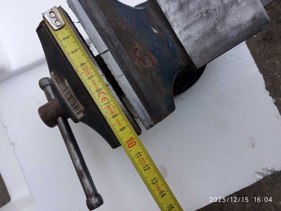 Тиски  лещата   з європи