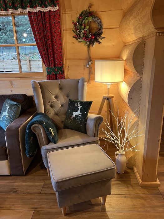 Drewniany domek w górach, Święta Bożego Narodzenia, sauna jacuzzi