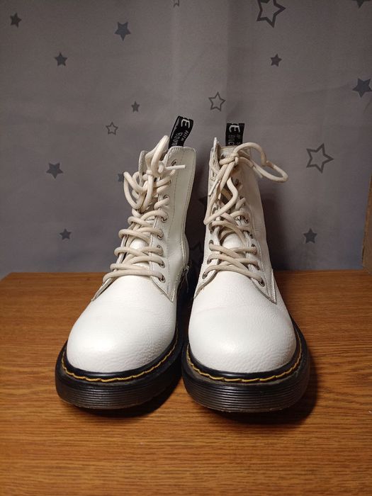 Продам срочно демисезонные ботиночки р.24,5,кожа.