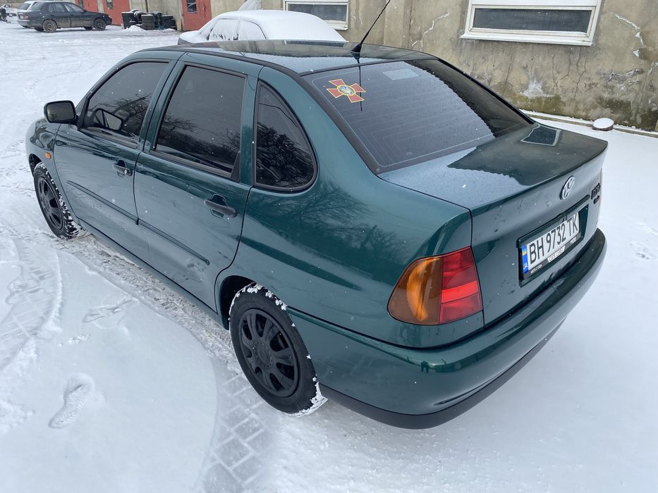 Volkswagen Polo Classic 1.4 бензин 1998 год