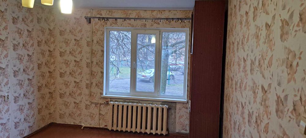 4-х кімнатна квартира під житло або комерцію + гараж (район Черемушки)