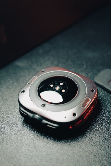 Samsung Galaxy Watch Ultra — zadbany komplet + 3 paski + 3 szkła