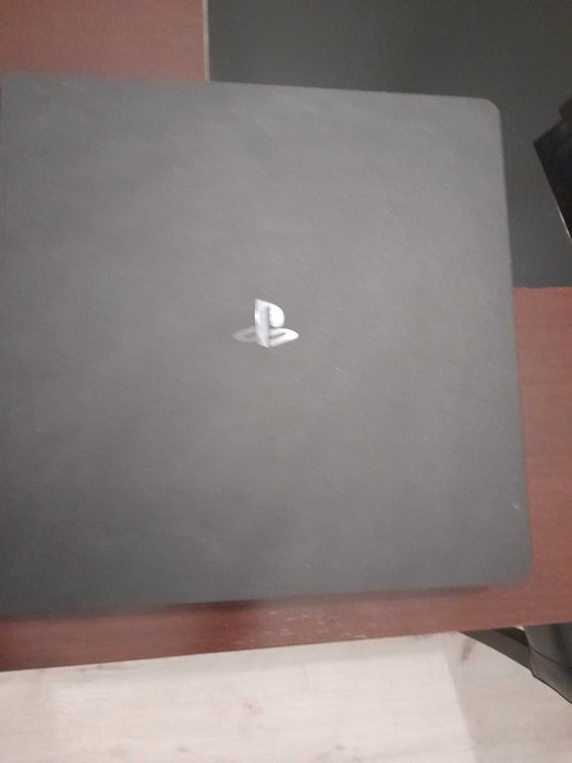 Consola PS4 e Jogos
