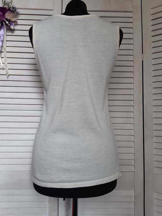 Базовая  майка смесь акрила и мериносовой шерсти james lakeland италия