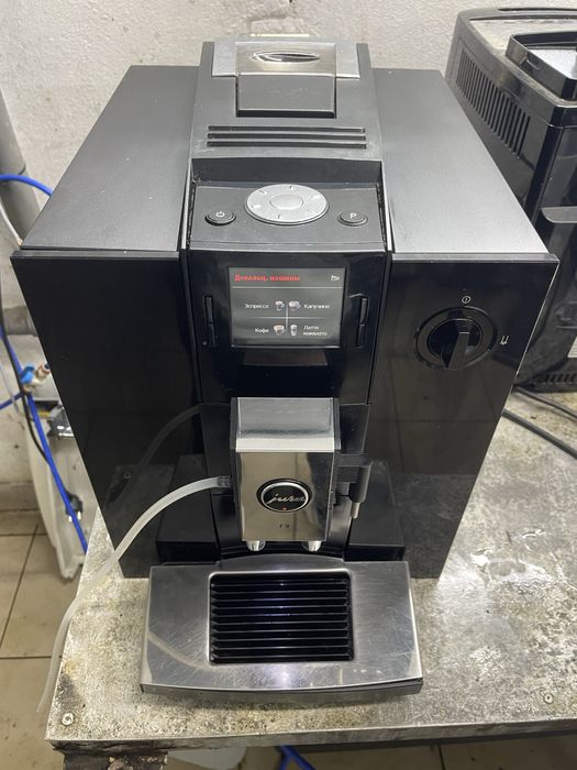 Кавомашина Jura Impressa F9 Piano Black