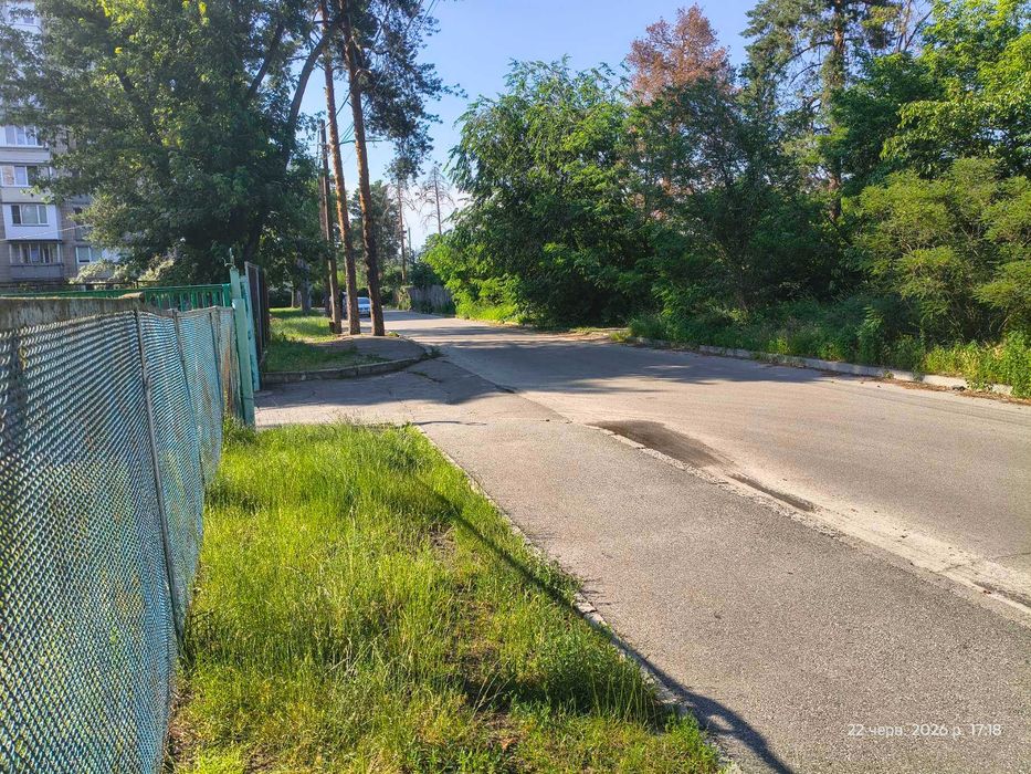10 соток ДВРЗ Дарниця У лісі пров. Літинський 8  Приватизована
