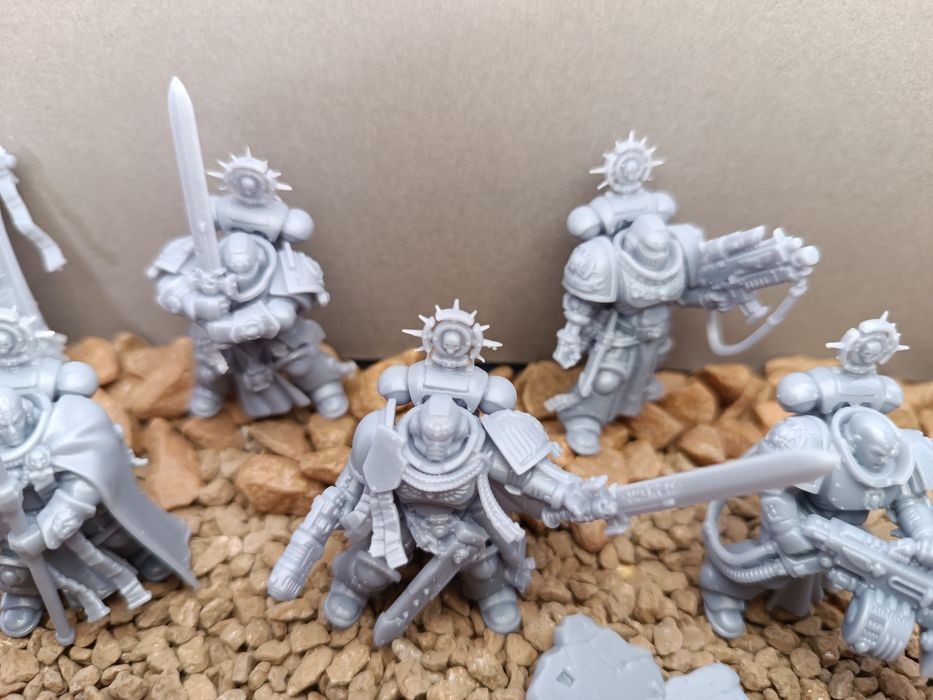 5x Figurki bohaterów pasujące do Space Marines WH40K