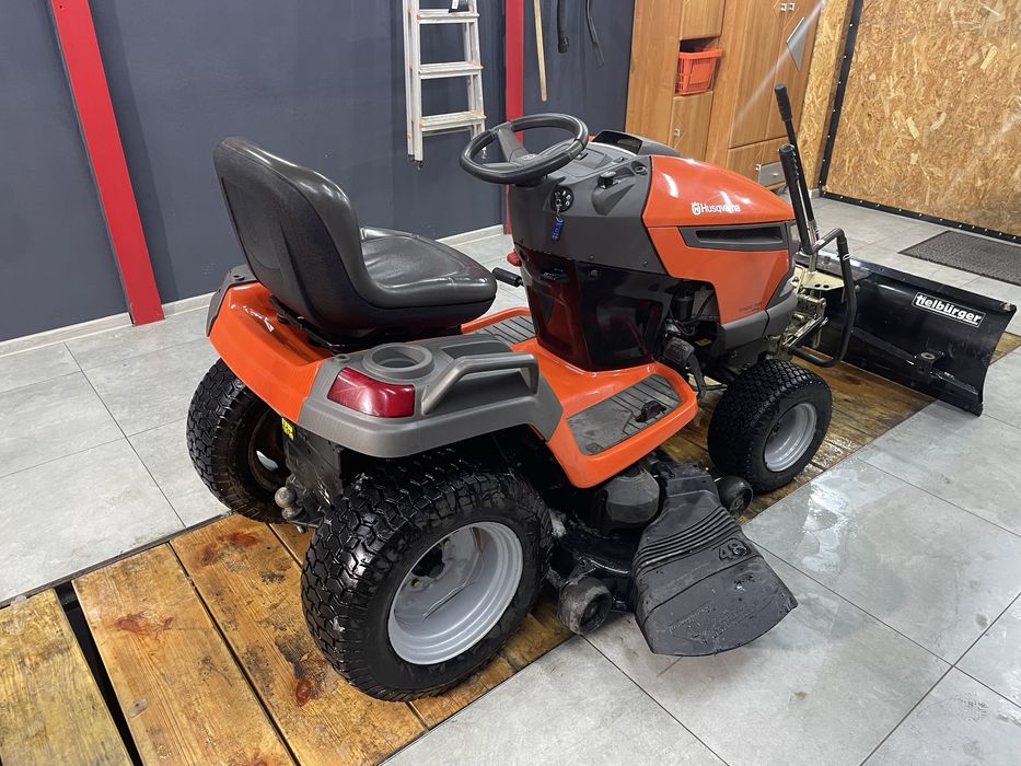 Traktorek Kosiarka Husqvarna YTH 22 plug Tielburger