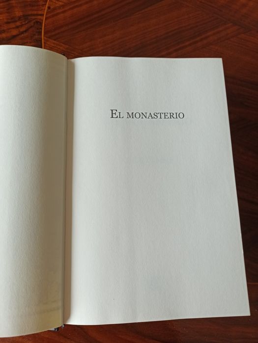 "El Monasterio" de Luis Zueco