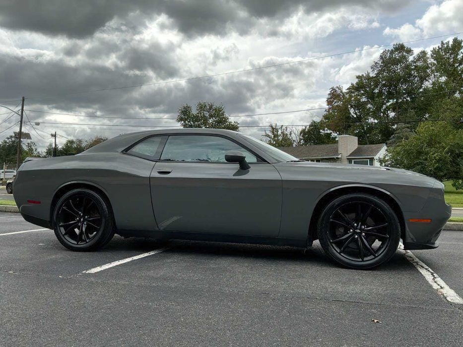 Dodge Challenger      2017