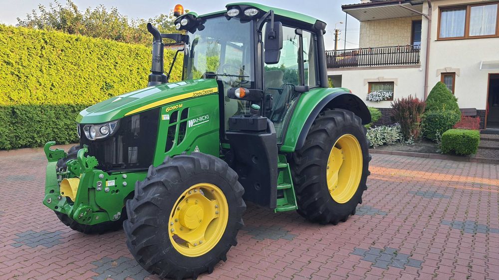 JOHNE DEERE 6090M rok 2020