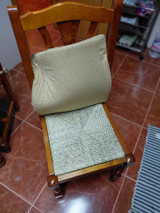 Mesa de cozinha de Granito + 4 Cadeiras