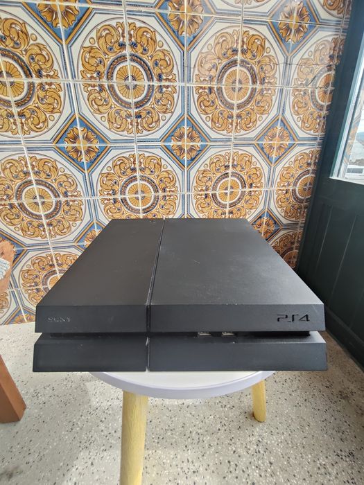 PlayStation 4 (PS4) FAT