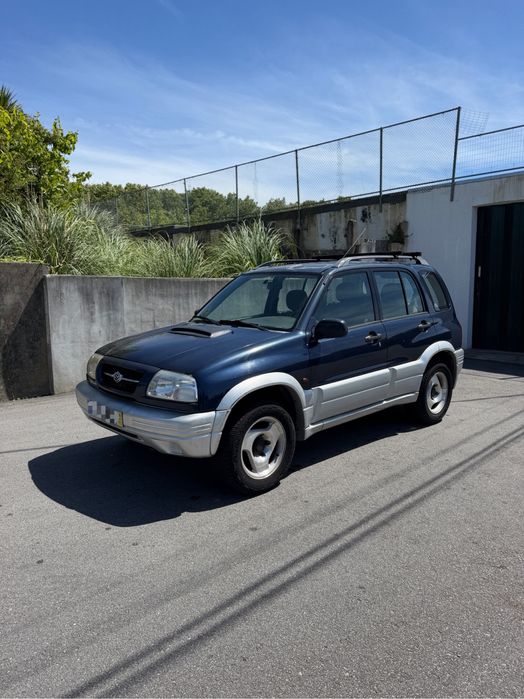 Suzuki Grand Vitara 4X4 / Ar condicionado