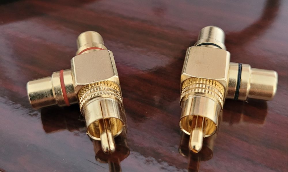Conversores RCA macho para 2 RCA fêmeas - preço inclui portes CTT.