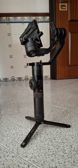 Zhiyun Crane 2 com focus puller