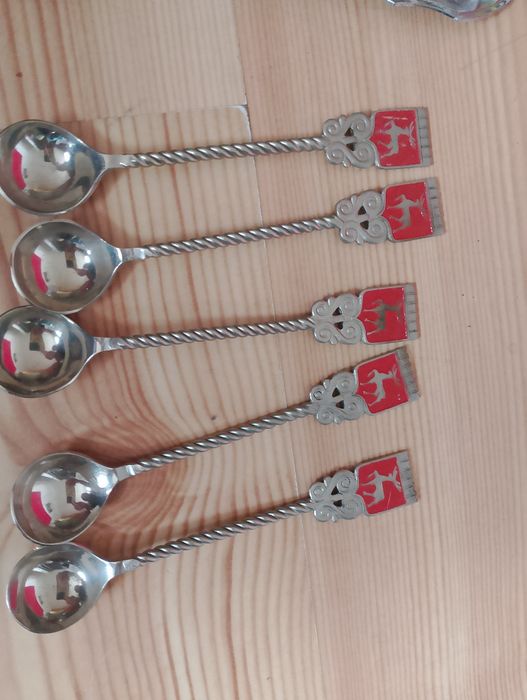 Zestaw łyżeczek z jelonkami