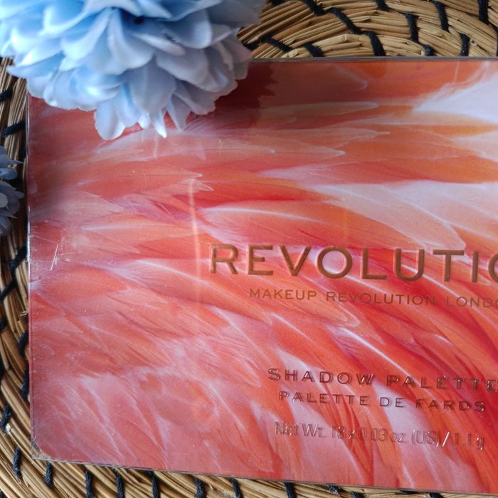 Revolution Forever Flawless Flamboyance paleta cieni do powiek
