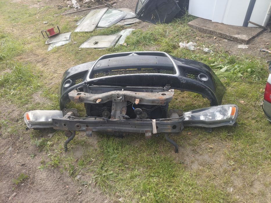 Mitsubishi Lancer VIII x lampa przód przednia prawa lewa