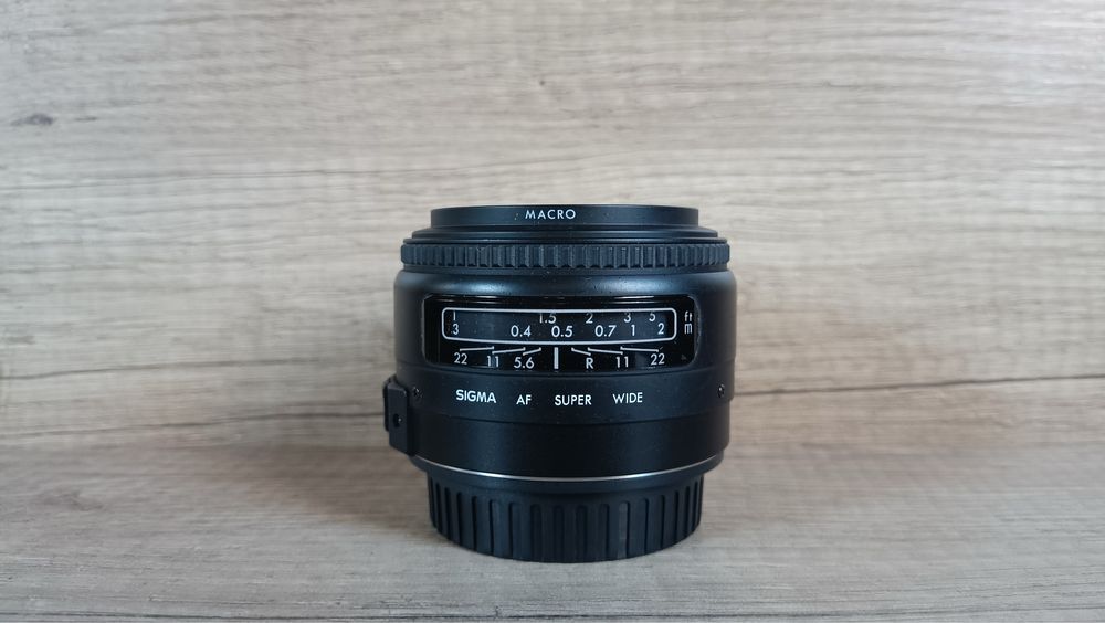Sigma Super-Wide II 24mm f2.8 Macro обʼєктив з широким кутом для Canon