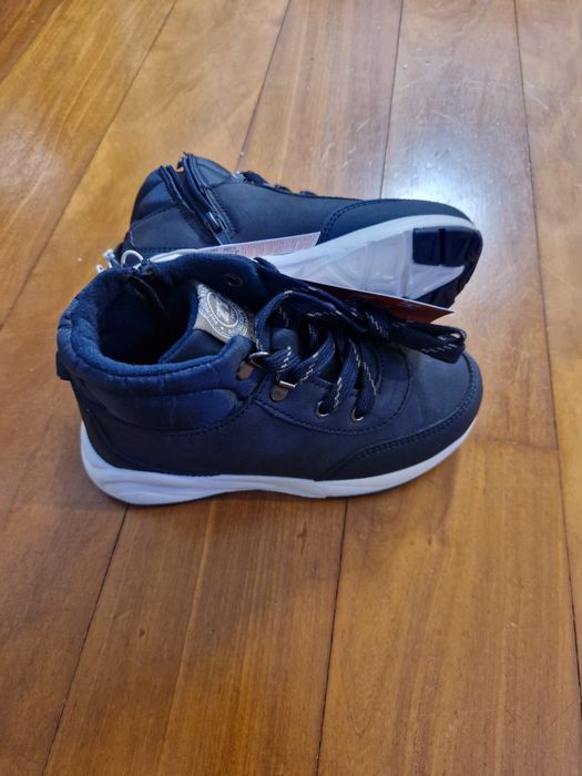 Bota criança nr28  Novas