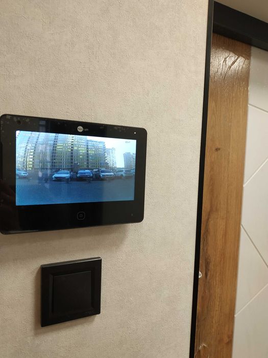 Установка видеонаблюдения, контроля доступа, домофонов.