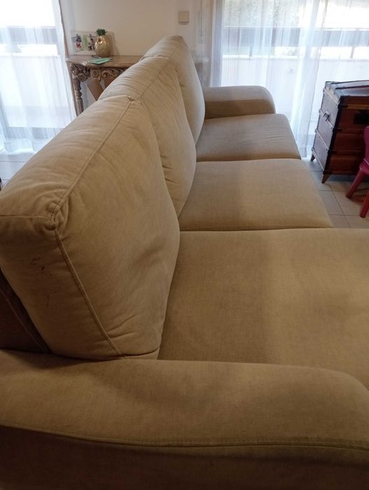 Sofá com chaise longue