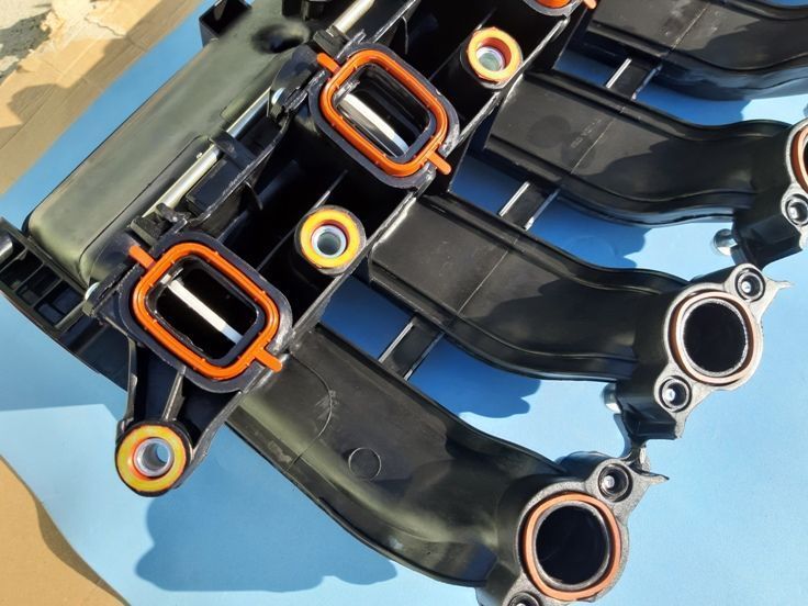 Colector coletor admissão Bmw 6 cilindros  E60 E61 X3 E83 X5 E53 E90 E91
